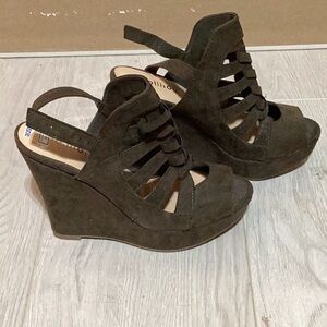 Dollhouse Wedges